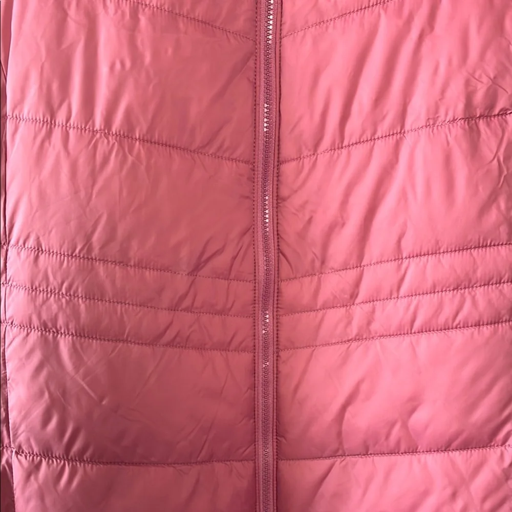 Reversible Sherpa, Quilted Pink Vest with Pockets - New with Tags - Picture 6 of 12